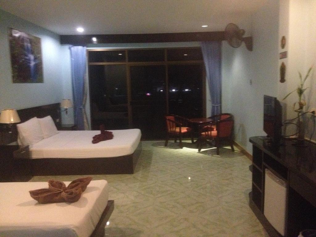 Feng Shui House Hotel Patong Екстериор снимка