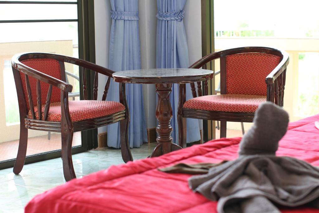 Feng Shui House Hotel Patong Екстериор снимка