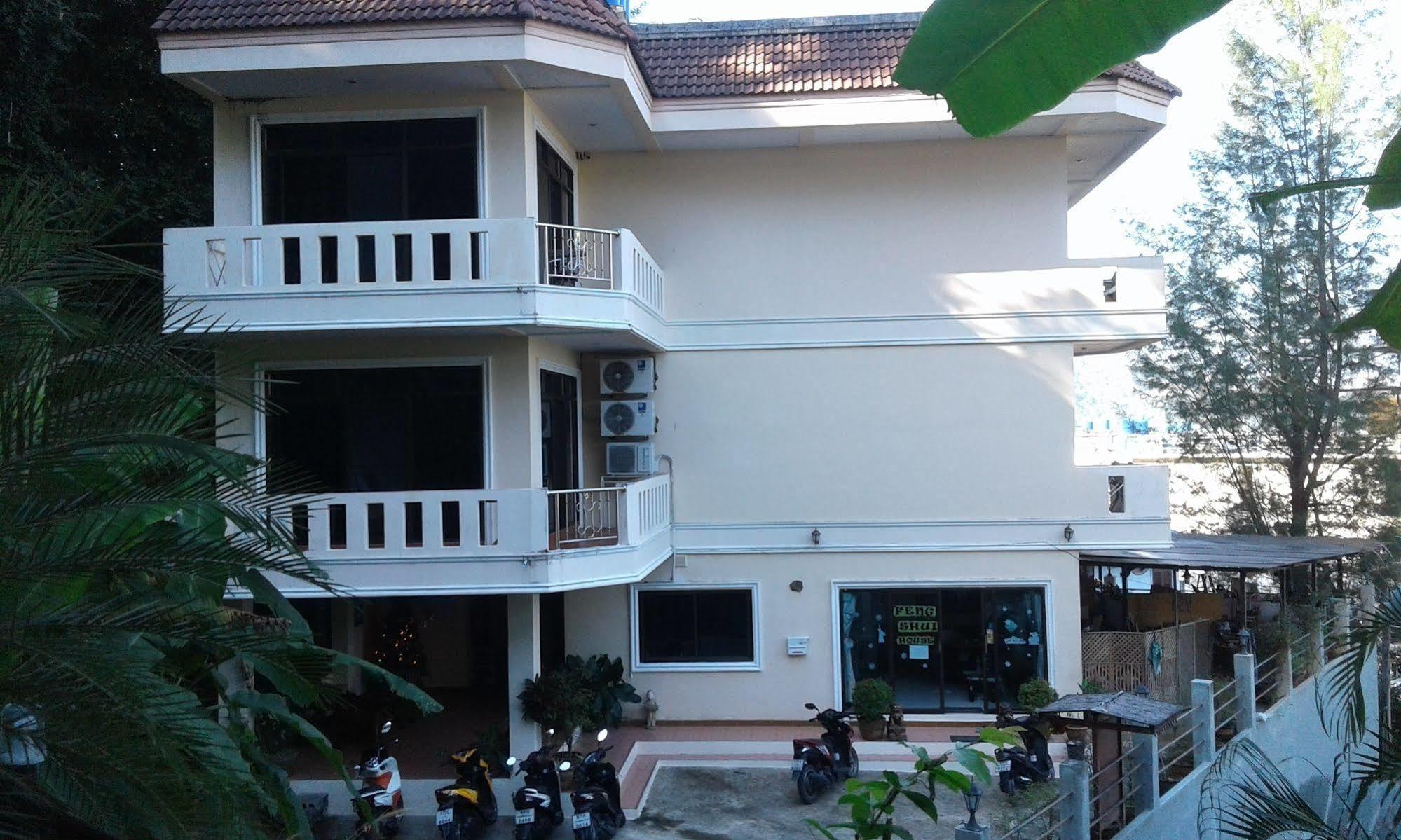 Feng Shui House Hotel Patong Екстериор снимка