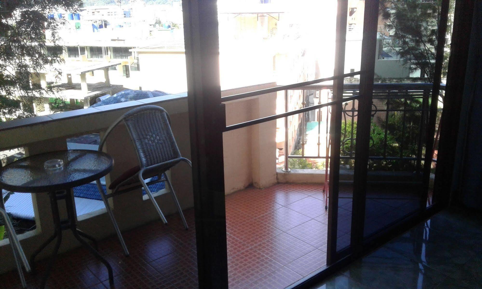 Feng Shui House Hotel Patong Екстериор снимка